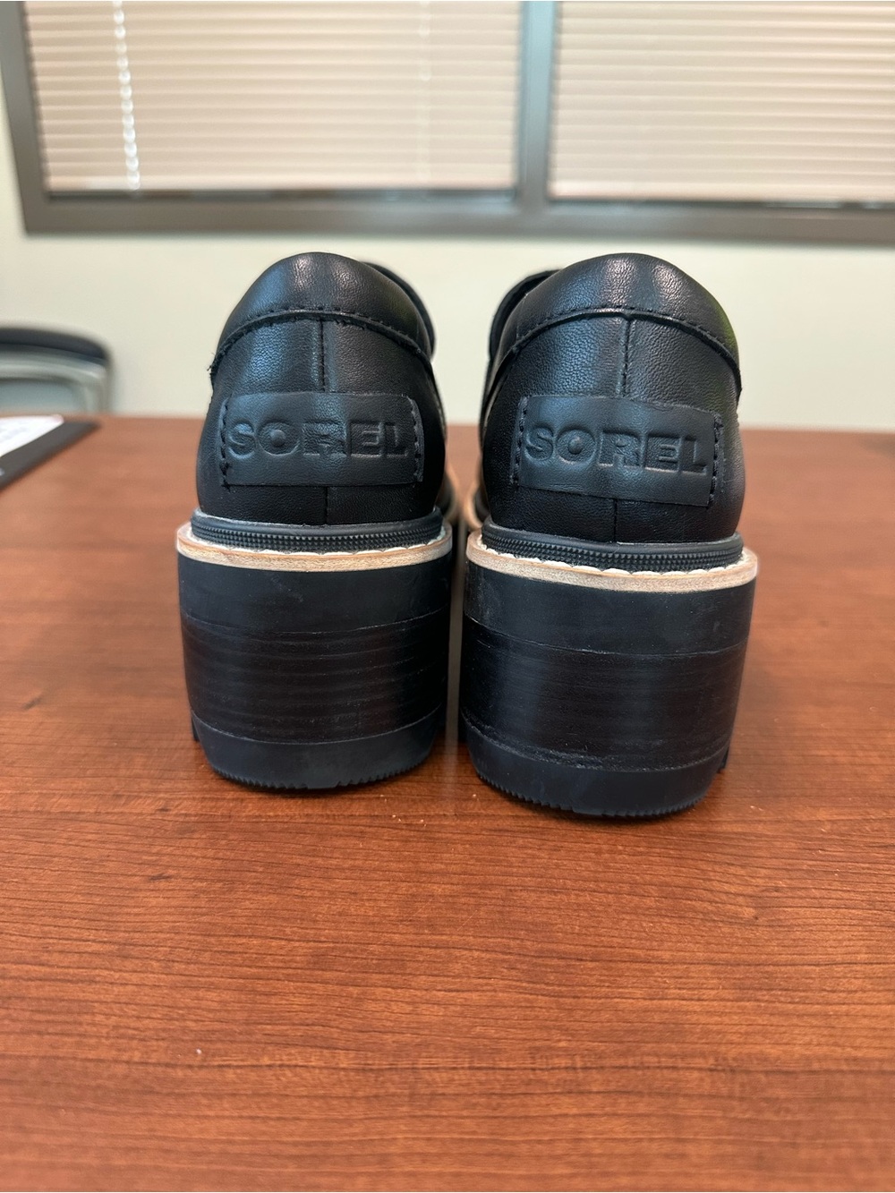 Sorel Joan Now Platform Chunky Loafers Womens 7.5 Black Like New - Picture 5 of 10